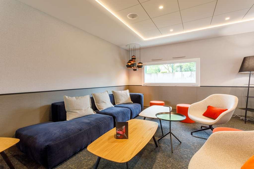 Hotel Brit Piscine & - Fougeres Lecousse