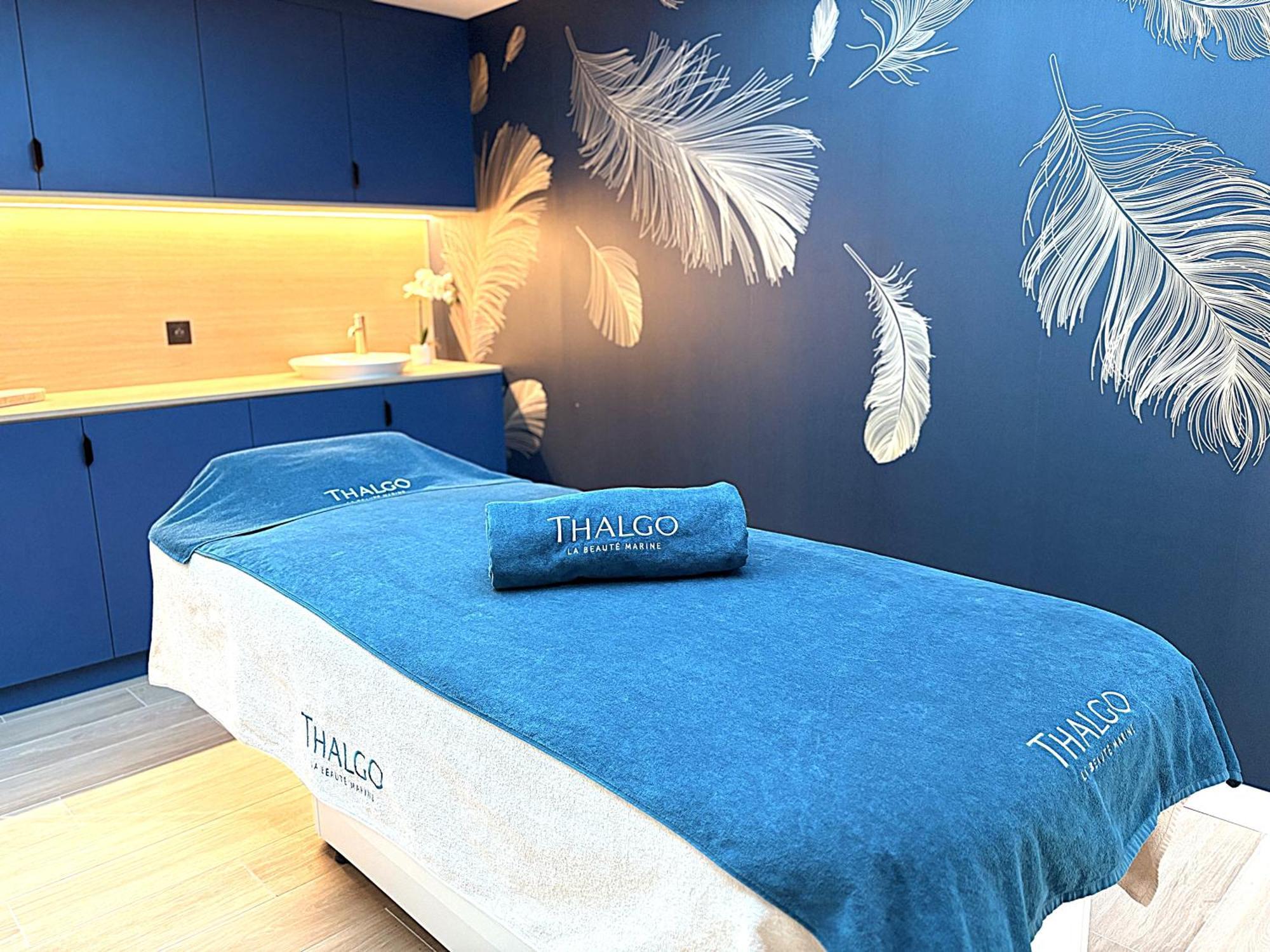 Brit Piscine & - Fougeres Hotel 3*