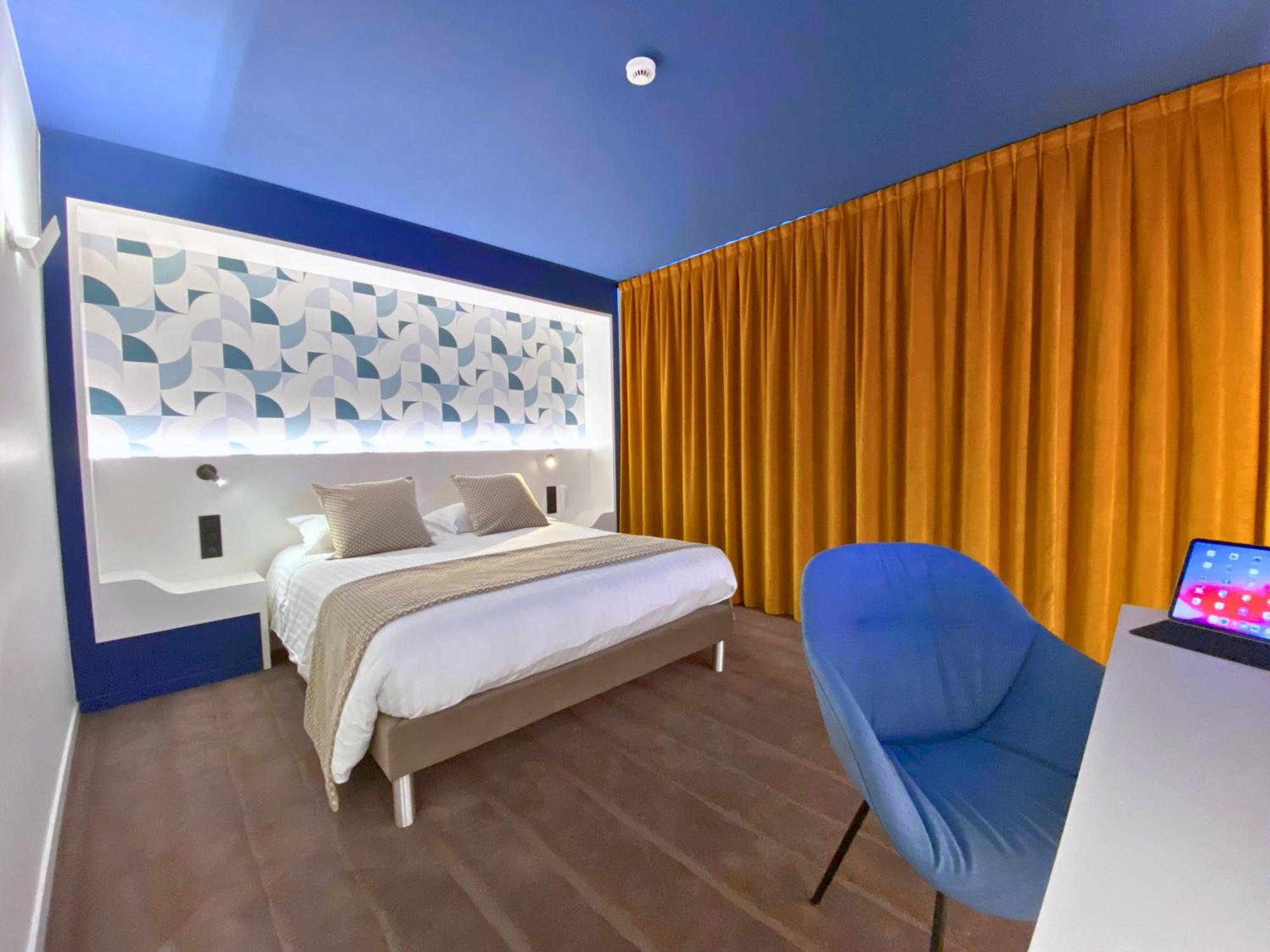 Brit Piscine & - Fougeres Hotel Lecousse